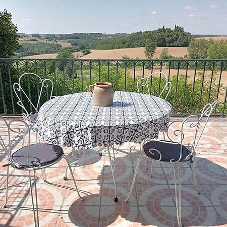Maison De Village Avec Superbe Vue Cuq  ภายนอก รูปภาพ